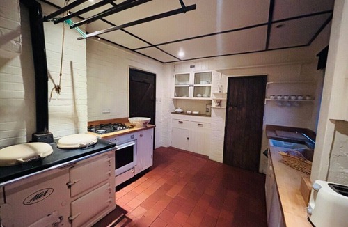 Waterlooville Cottage | Rinsey Cottage a thatched cottage