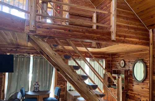 Mammoth Spring Cabin | Rio Escape - Rustic Log Cabin Retreat on Spring River