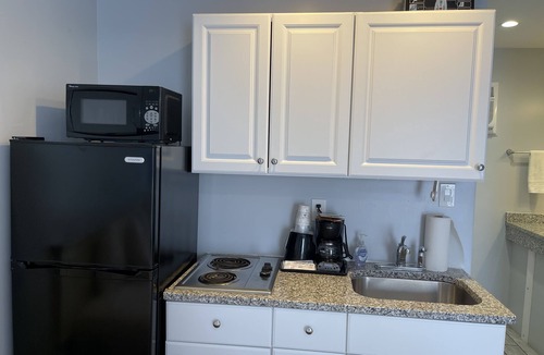 Wildwood Hotel | Rio Motel and Suites