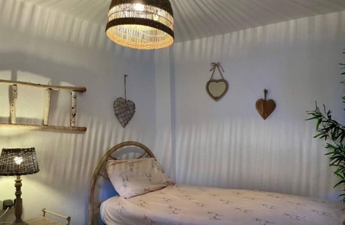 Santa Eulalia Bajera Bed & Breakfast | Riojania Slow - Quadruple Room - Disability Access