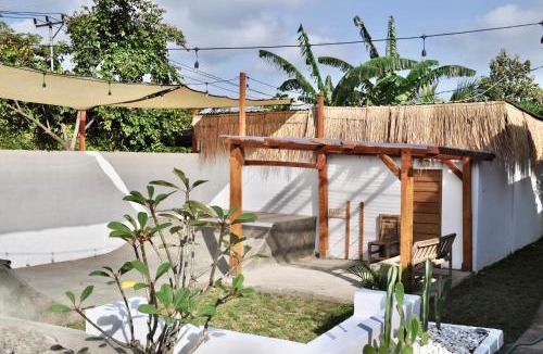 Selong Belanak House | Ripbowl Guest House