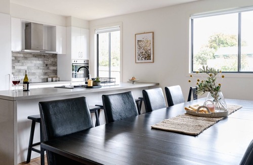 Coronet Bay House | Ripples in Coronet Bay