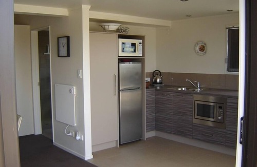 Tamaterau Apartment | Ripples-n-Tide Waterside Studio