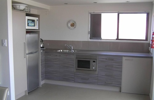 Tamaterau Apartment | Ripples-n-Tide Waterside Studio