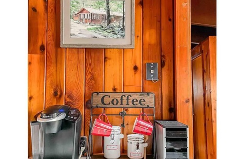 Fort Erie Cottage | Rise & Pine at our Secluded Crystal Beach Cottage