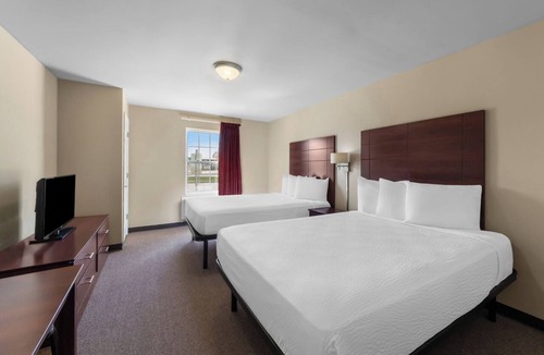 Pleasanton Hotel | Risewell Kitchen Suites Pleasanton