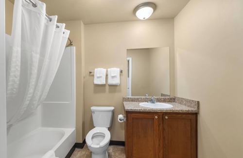 Pleasanton Hotel | Risewell Kitchen Suites Pleasanton