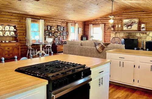 Lackey House | Rising Mist Retreat Near Mine Made Adventure Park