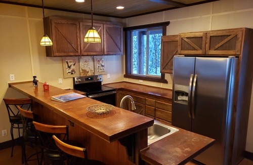 Last Chance Cabin | Rising Sun Ranch-Great for Large Group