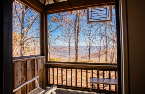 Sewanee Cabin | Rising Sun Retreat, 15 Acres on a Bluff - Sleeps 14+
