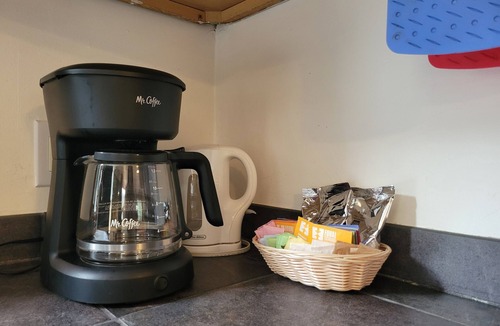 Gold Bar Cabin | Rising Sun Retreat- peaceful riverfront views spa