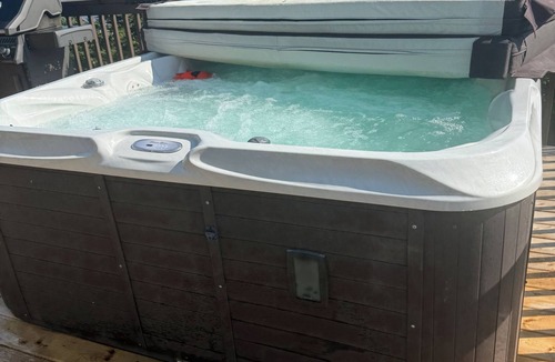 East Petpeswick House | Rising Tides Oceanfront Retreat with Hot Tub , Kayaks and Fire Pit/Surf