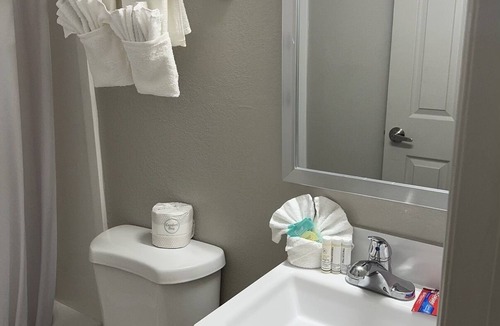 Elizabeth Hotel | Ritz Motel