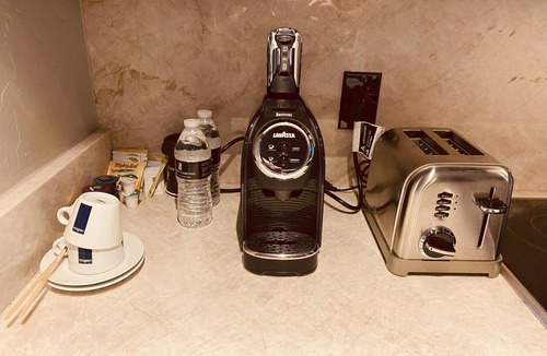 Avon Apartment | ! RITZ SUMMER FUN IN ULTRA-LUXE KING STUDIO W/KITCHEN & SOFABED POOL,HIKE, LOVE!