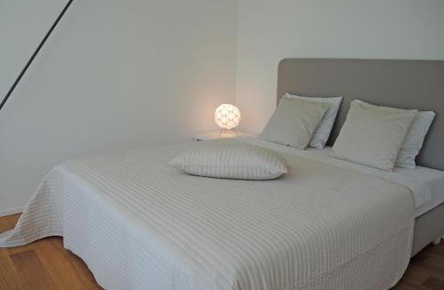 Muralto Apartment | Rivalago by Fewotessin