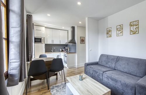 Bredannaz Apartment | Rive Bleu: Charming T2 with Shared Beach