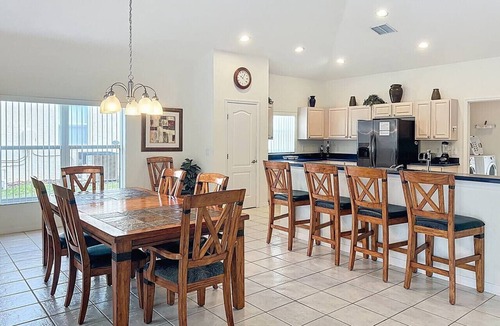 West Haven House | Rivendell: Private Pool/Spa with 24/7 Support!