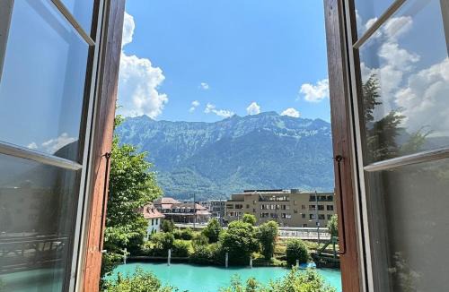 Interlaken Apartment | River-2 with Iconic Jungfraujoch View