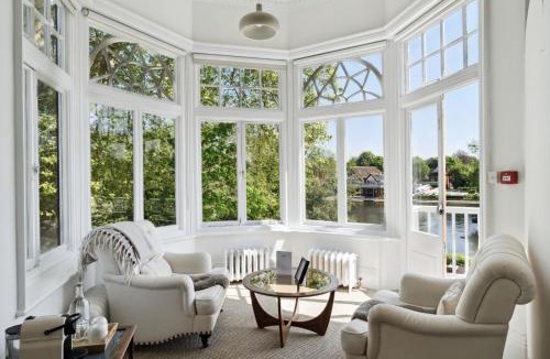 Bray on Thames Bed & Breakfast | River Arts Club