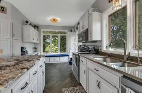 Cold Spring House | River Bend Resort