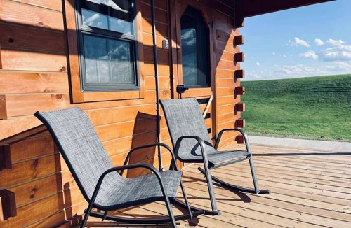 Canistota Cabin | River Bluff Cabins | Cabin 2 | Private Hot Tub