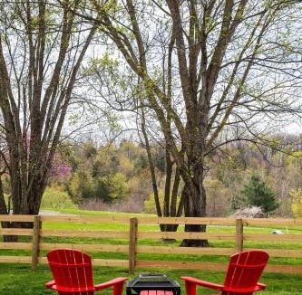 Quicksburg Bed & Breakfast | River Bluff Farm Bed and Breakfast