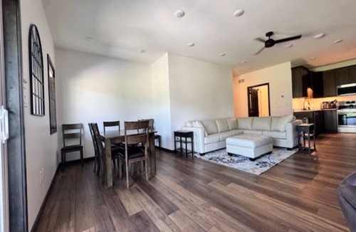 Harpers Ferry House | River Bluff Getaway– Upper 3BR/2BA Upper Level Unit with Gorgeous Deck Views