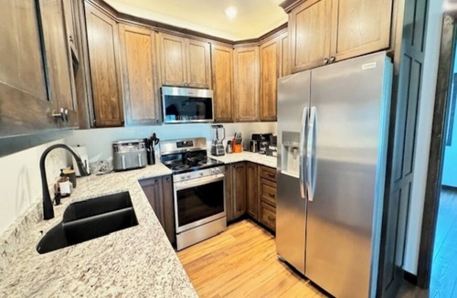 Harpers Ferry House | River Bluff Getaway– Upper 3BR/2BA Upper Level Unit with Gorgeous Deck Views