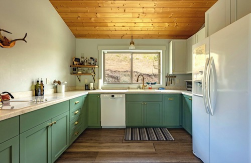 Lyle House | River Canyon Crest - Klickitat River View!