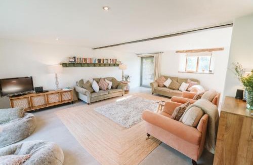 Three Cocks House | River Cottage By Birch Stays