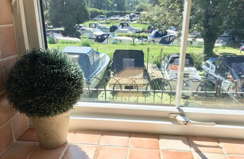 St Neots Apartment | River Courtyard Apartment - St Neots