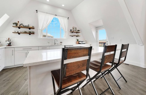 Rancho Calaveras House | River Dome - Calaveras WhiteWater Resort/EV CHGR