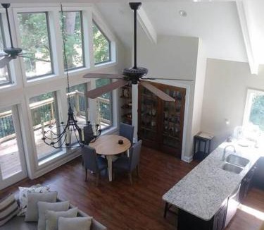 Dahlonega Ski Chalet | River Edge Chalet