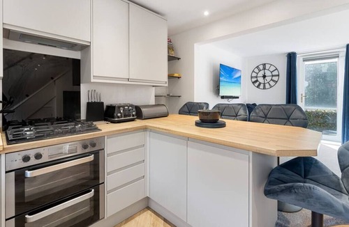 Exeter House | River Exe Cottage - Short Stays UK Ltd