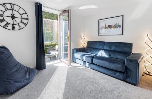 Exeter House | River Exe Cottage waterfront