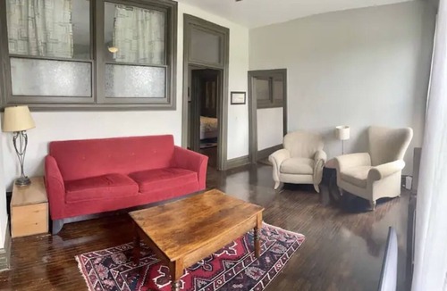 Stratford Apartment | River Facing Condo - 2 bedroom w/kitchen 3rd floor
