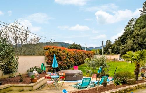 Saint-Fortunat-sur-Eyrieux House | River House