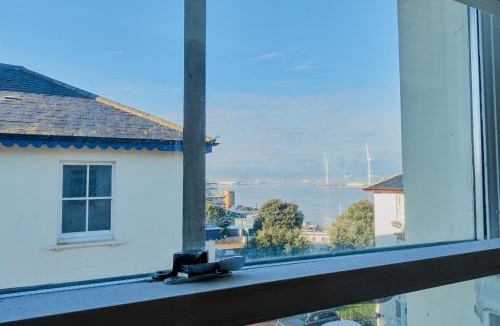 Gravesend Apartment | River Front Apartment
