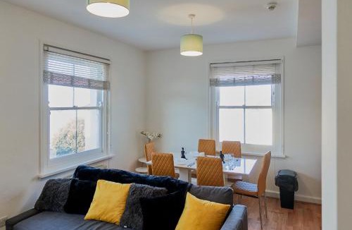 Gravesend Apartment | River Front Apartment