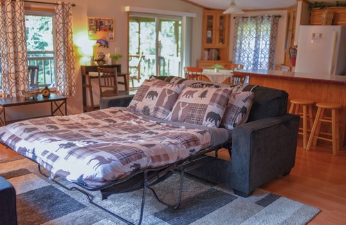 Foster City Cabin | River Front Cabin