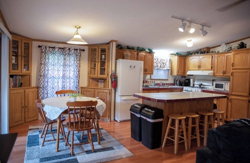 Foster City Cabin | River Front Cabin