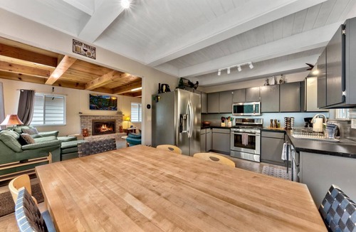 Christmas Valley House | River Front Chalet, quiet location come play in Tahoe-2782B