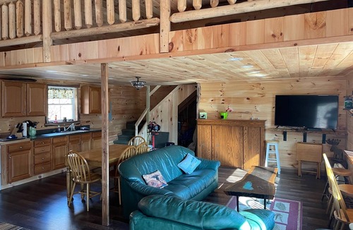 Farrandsville Cottage | River front Cottage