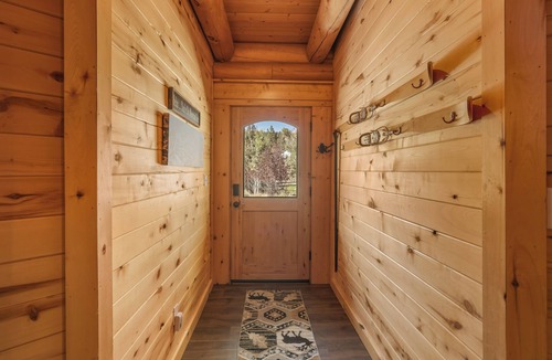 San Juan River Village House | River Front Home with Hot Tub & AC