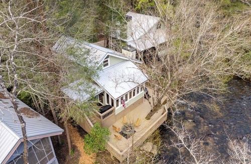 Ellijay Cottage | River front,hot tub,outdoor shower,bunk room,ROCK BEACH!