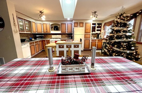 West Ossipee House | River front house with HOT TUB!