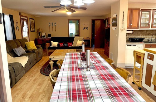 West Ossipee House | River front house with HOT TUB!