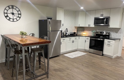 King County Condo | River front Oasis 🌿