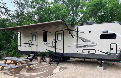 Center Point House | River Front RV campsite on the Guadalupe, private RV park with tons of space.
