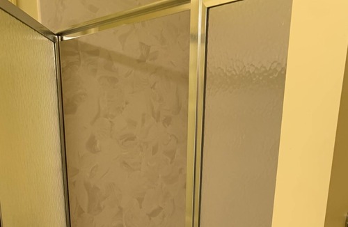 Mammoth Spring House | River front villa near Mammoth Spring